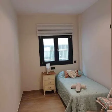 Estupendo Piso Nuevo En Playa Victoria Cádiz