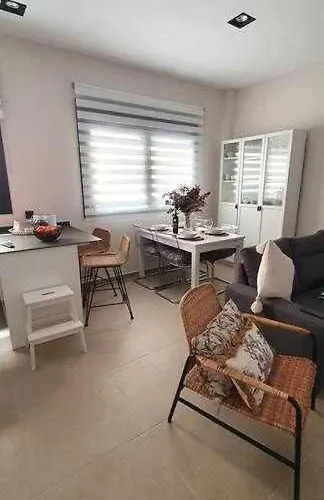 Estupendo Piso Nuevo En Playa Victoria 加的斯