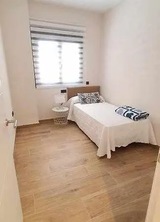 Estupendo Piso Nuevo En Playa Victoria Cadiz