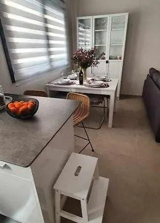 Estupendo Piso Nuevo En Playa Victoria * Cádis